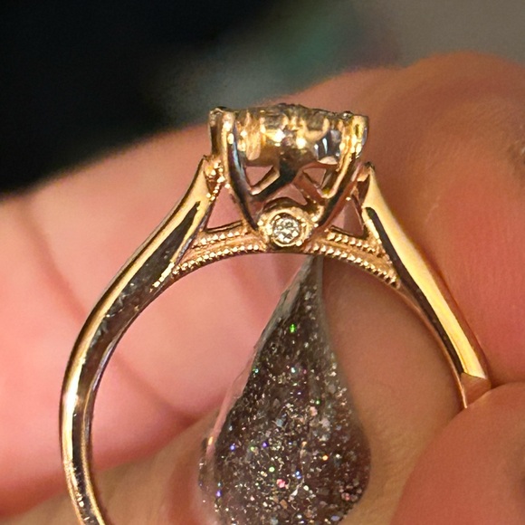 Rose gold engagement ring 10k 1/3 carat diamonds size 8 - Picture 4 of 5